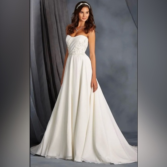 bridal bouquet for champagne dress and Nude Wedding Flowers / – Budget-Bride navy blue maxi dress The bouquet may arrive Code Geass C.C. Black Width:3mm